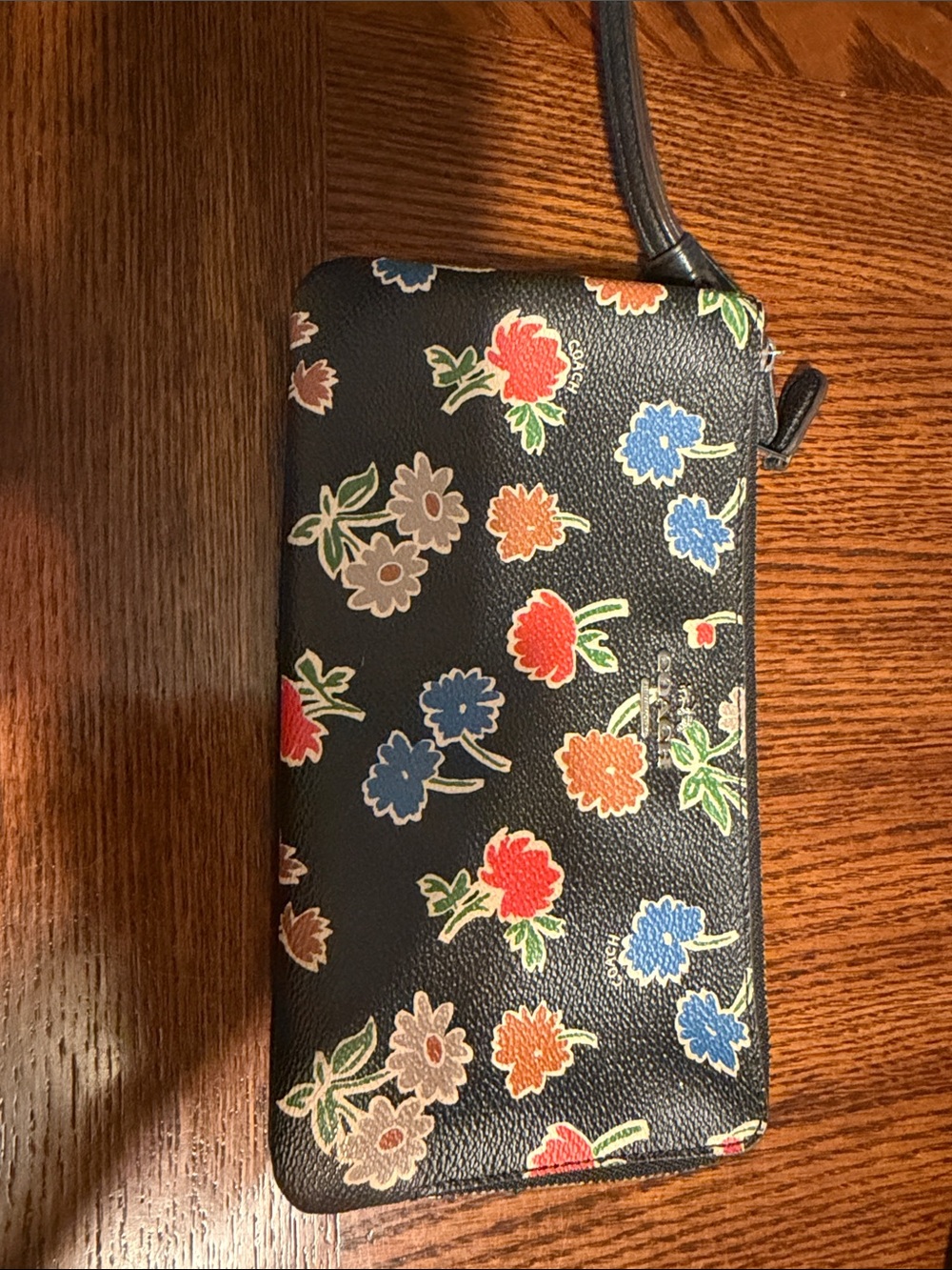 Floral Print Wristlet Clutch - Black Multi